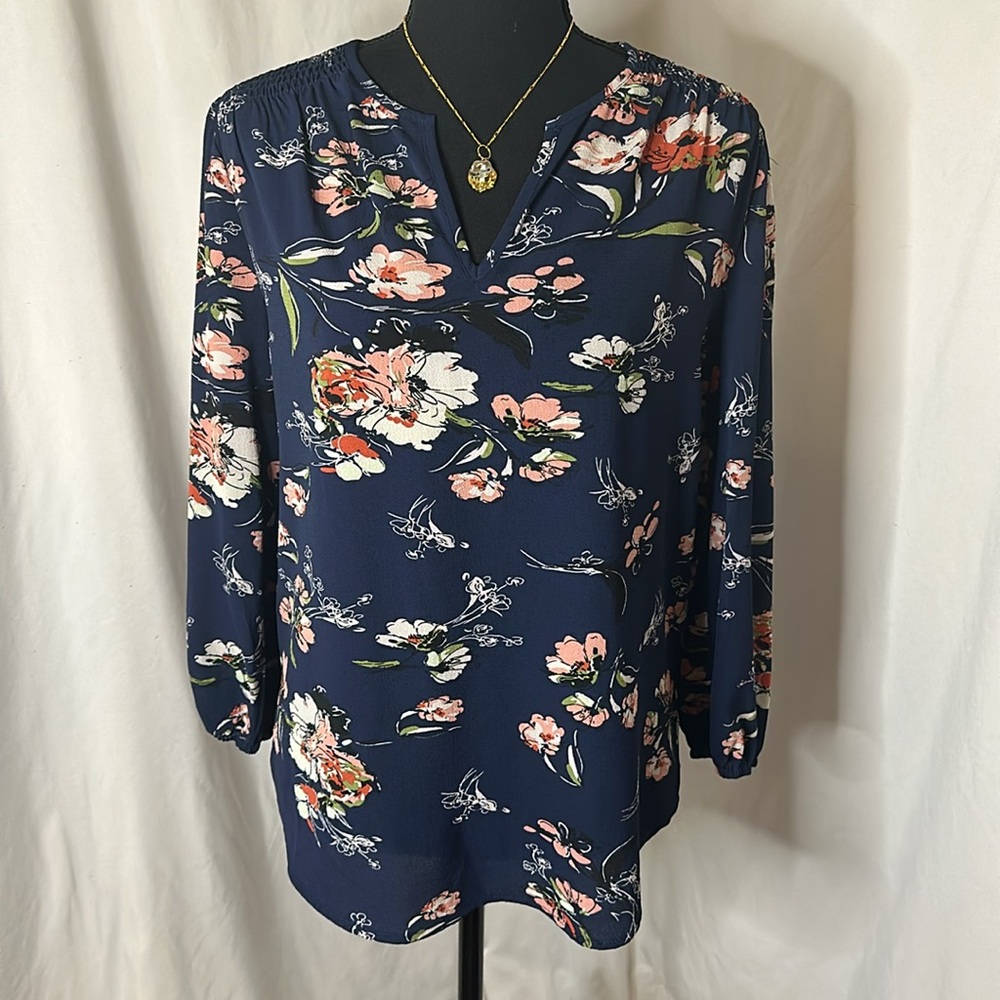 NWOT FUN 2 FUN floral blouse navy‎